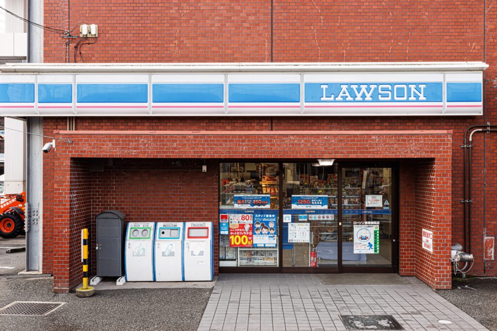 ローソン恵寿病院店の入口